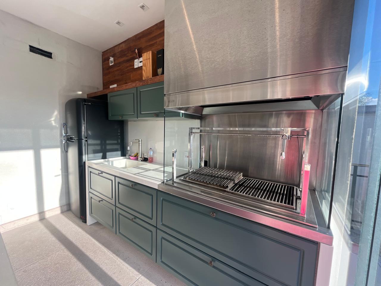 2dc12253-b0a8-43e5-a4ed-8ae37083a3e4